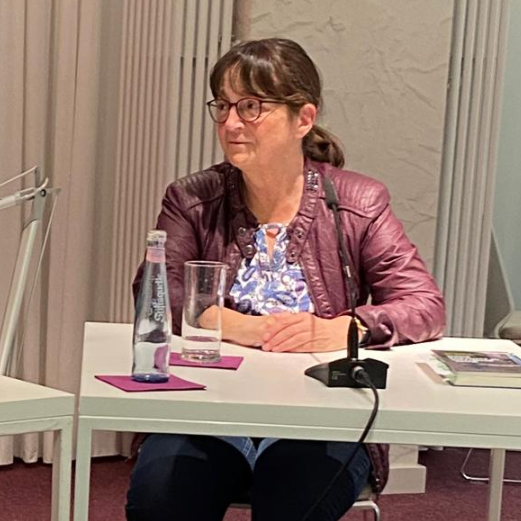 Regina Nagel bei einer Lesung in Essen